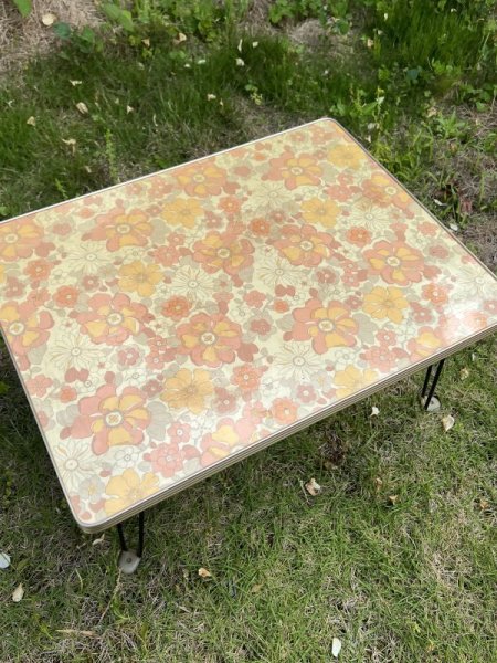 画像1: 花柄折りたたみテーブル　オレンジピンク系　vintage (1)