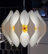 画像2: コイズミ　ペンダントライト　ホワイト照明　花モチーフ　 KG161 (2)