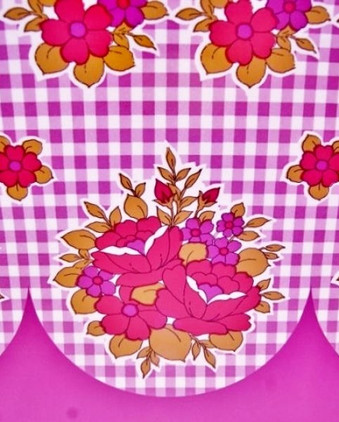 画像1: レトロポップ　ビニールテーブルクロス　花柄　チェック　ピンク　カット売り　NS113 (1)
