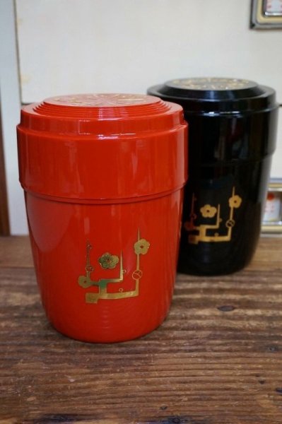 画像1: Y.K印　ヨシカワ　モダン　茶筒　大サイズ　２色（レッド・ブラック）　K289 (1)