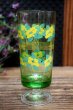 画像2: 足付きグラス　色ガラス　花柄　グリーンイエロー　G576 (2)