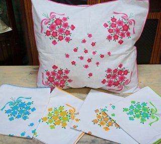 刺繍座布団カバー クッションカバー ホワイト 5色花柄 5枚