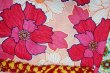 画像3: レトロポップ♪大きなピンクの花柄こたつ掛け　ビニールタイプ　185×185　NS340 (3)
