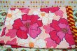 画像6: レトロポップ♪大きなピンクの花柄こたつ掛け　ビニールタイプ　185×185　NS340 (6)
