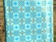 画像3: レトロ包装紙　サクラ印の包装紙　四角幾何学模様　モダン　水色　1枚　KF269 (3)