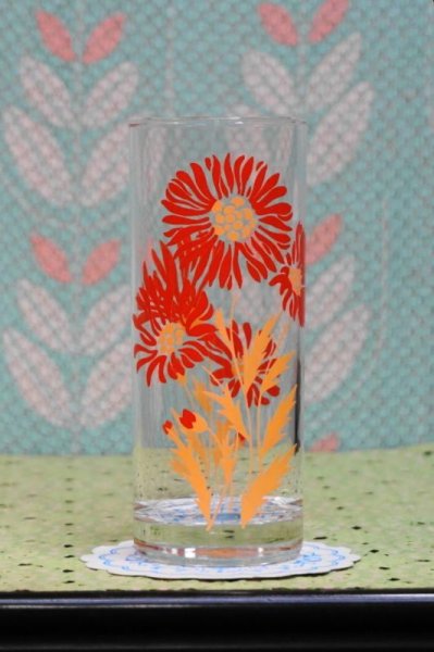 画像1: レトロポップな朱赤の花柄グラス　ゾンビーグラス　1個　GL76 (1)