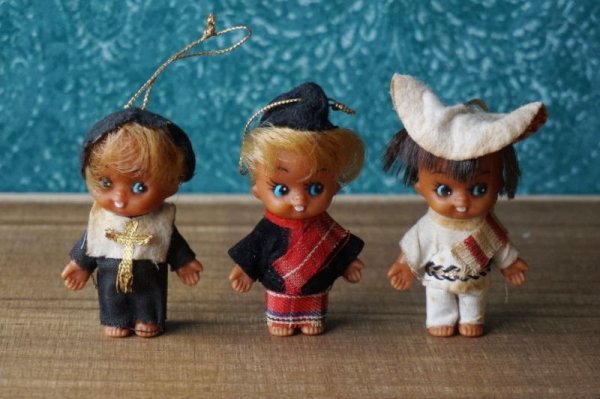 画像1: キューピー人形まとめて　世界の文族衣装　ミニサイズ　vintage　OM777 (1)