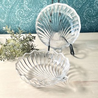 アンティーク　カットガラスの器　お花の形 ☆ガラスの器(クリアガラス) - 昭和レトロショップすずらん堂