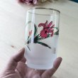 画像7: 花柄　すりガラスのレトロなグラス　1個 (7)