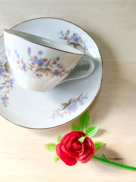 画像1: fancy　China　ファンシーチャイナ　ティーカップ＆ソーサー　ブルー＆ピンクの花柄 (1)