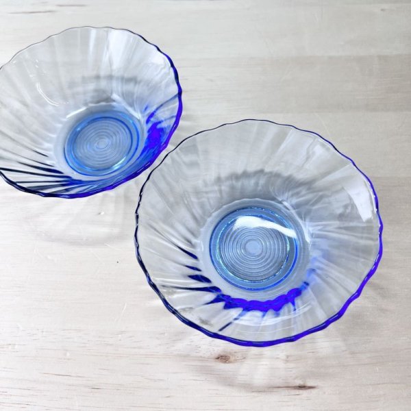 画像1: ガラスの器　ブルー　青硝子小鉢　2個セット　 (1)