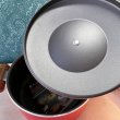 画像11: カレント　メイヤー　トリコロールシリーズ　シルバーストーンアルミニウムホーロー両手鍋　レッド　20cm　 (11)