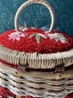 画像4: 小さな丸形の裁縫箱　vintage　花柄　SZ789 (4)