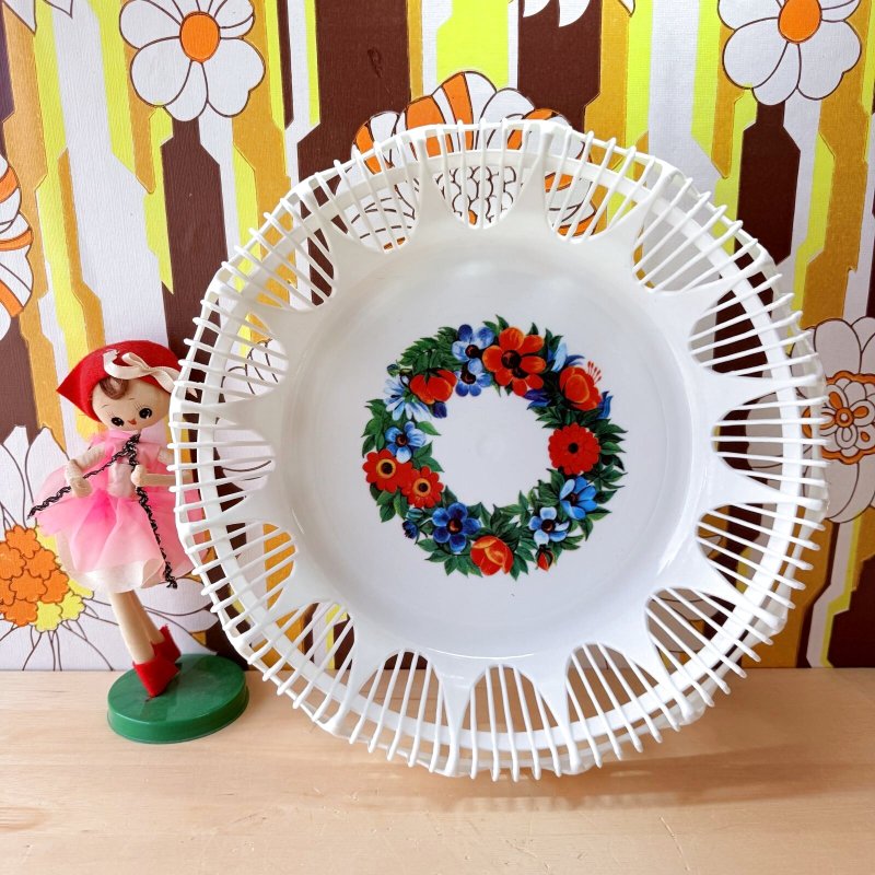 画像2: デザインが素敵なラスチックざる　花柄　フラワー　ホワイト (2)