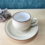 画像2: ころんと丸いカップ＆ソーサー　ベージュ系　ストーンウェア (2)