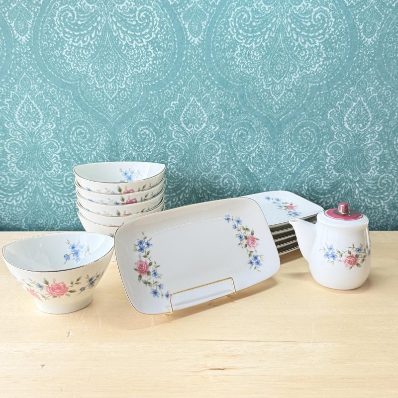 画像1: Clean 花柄食器セット　小鉢6個　角皿6枚　醤油差し付き (1)