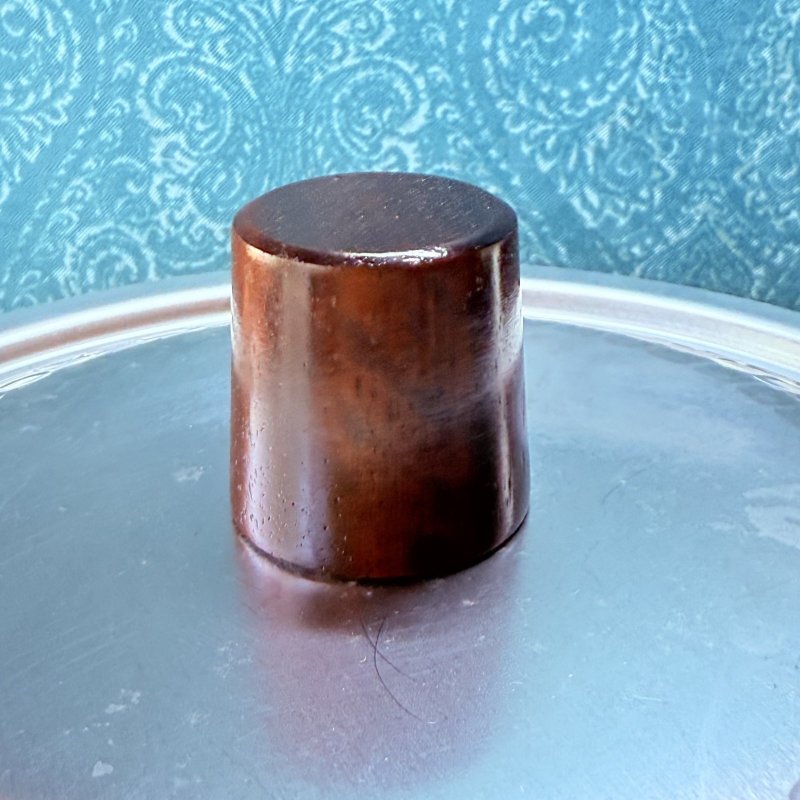 画像4: 打ち出しのころんとまあるいアルミ鍋　ウッドハンドル　23cm (4)