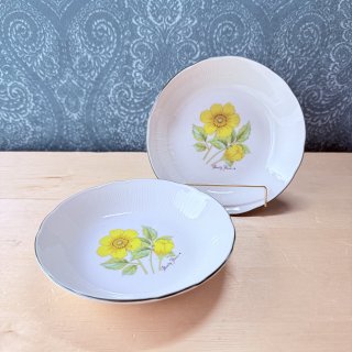 明治時代　里帰り　ヴァンタイン商会　菊花　変形皿　輸出品　A.A. VANTIN ☆食器☆カップ＆ソーサー他 - 昭和レトロショップすずらん堂