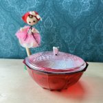 画像1: プラスチックキャニスター　お菓子入れ　赤　花柄　 (1)