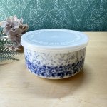 画像1: 蓋付き保存容器　ブルーフラワー　青い花柄　1個 (1)