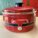 画像9: ヤマヒロ　ホーロー両手鍋　Roberita Camerino　ロベルタ　真っ赤なお鍋　20cm　3ℓ (9)