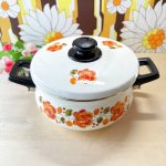 画像2: PAPPY　WARE　花柄のホーロー両手鍋　オレンジ系　20cm2.7ℓ (2)