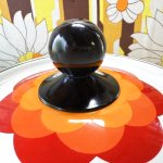画像6: マルビシ　ホーローウェア　花柄両手鍋　レトロポップオレンジ　18cm2ℓ (6)