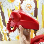 画像13: 昔のおもちゃの電話？　赤電話　Bell hone　2個セット (13)