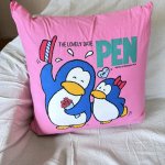 画像2: THE LOVELY　DATE　NAME　IS　PENGUIN PEN　ピンクカラーのファンシークッション　ペンギン (2)