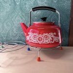 画像9: ベイビーわるきゅーれドラマタイアップ品　BIG SWALLOW　玉付鍋敷き　スチール製　各色 (9)