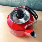 画像5: 北欧風　ホーローケトル　レッド　赤にホワイトの花柄　vintage　琺瑯やかん (5)