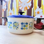 画像3: ヤマタカ　青いリンゴのホーロー両手鍋　レトロポップ　青蓋　北欧風　20cm　アップル　りんご　 (3)
