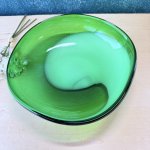 画像2: マルティグラス　ガラス製大きめのサラダボウル　グリーン　乳白色　vintage (2)