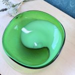 画像7: マルティグラス　ガラス製大きめのサラダボウル　グリーン　乳白色　vintage (7)