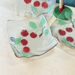 画像2: メルヘングラス　チェリー　さくらんぼ　ガラス器　角皿　3枚セット (2)