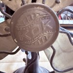画像3: 昭和レトロな鉄製の扇風機　KDK　ジャンク　映画やドラマの撮影小道具　インテリアに！ (3)