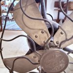 画像4: 昭和レトロな鉄製の扇風機　KDK　ジャンク　映画やドラマの撮影小道具　インテリアに！ (4)