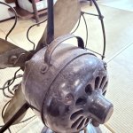 画像9: 昭和レトロな鉄製の扇風機　KDK　ジャンク　映画やドラマの撮影小道具　インテリアに！ (9)