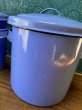 画像2: ヤマタカ　ミリオンポット　ブルーホーローキャニスター　蓋付き保存容器　琺瑯製 (2)
