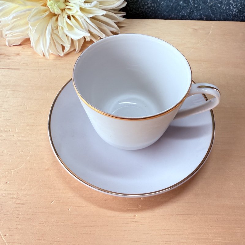 画像2: 珍しい資生堂のカップ＆ソーサー　ノベルティ　資生堂パーラー　vintage　ホワイトに金縁 (2)