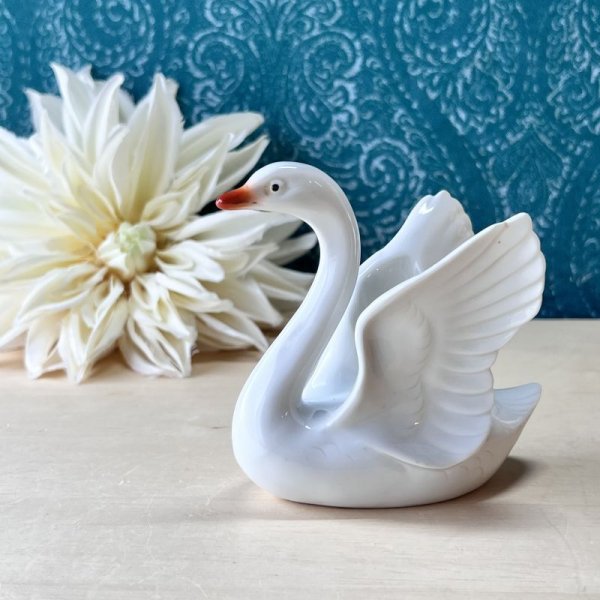 画像1: オールド深川製磁　白鳥　スワン　置物　磁器　antique　vintage　swan (1)