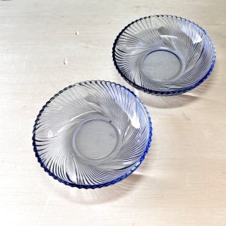 昭和のガラス器 青ガラス皿 丸型 チューリップ柄 花柄 vintage