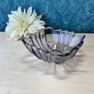 未使用品 カットガラス ボウル アイアンスタンド付き 置物 大きめ 未使用品 カットガラス ボウル アイアンスタンド付き 置物