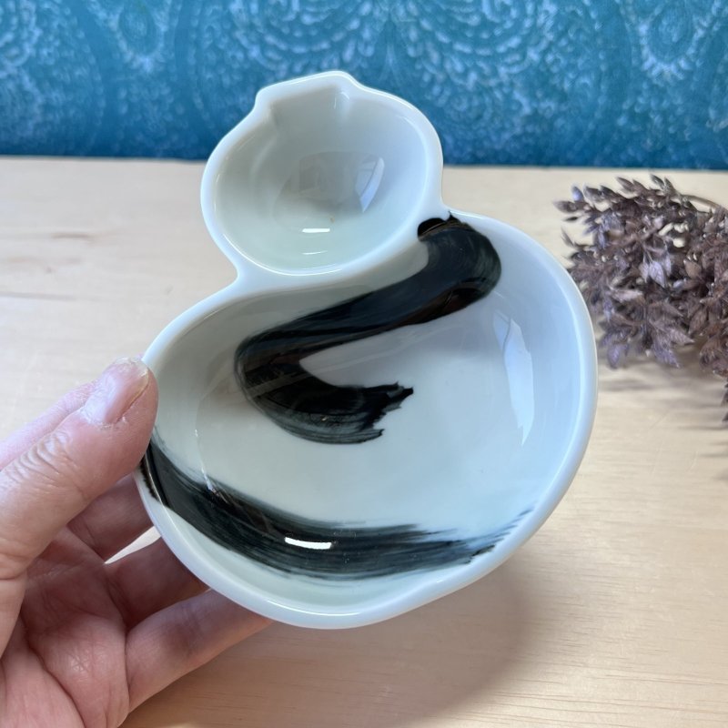 画像3: 有田焼　瓢箪　ひょうたん　陶器　小鉢　和風モダン (3)