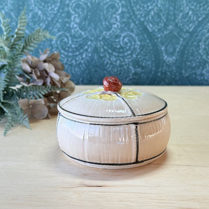 画像2: 和風陶器の蓋付容器　小物入れ　つまみが可愛い！ (2)