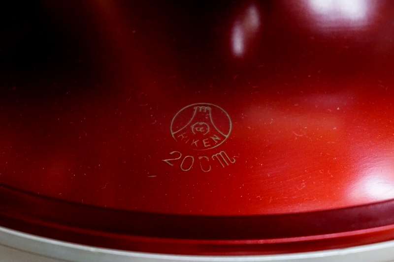 昭和に仕入れた 赤いふたの理研アルマイト両手鍋２２ｃｍ 超安い品質