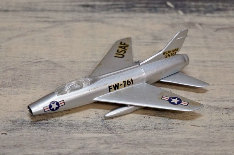 SUPER SABRE TEKNO U.S.AIR FORCE F-100 戦闘機模型 おもちゃ 