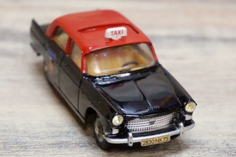 DINKY TOYS 1400 TAXI RADIO G7 404 PEUGEOT ディンキートイ ラジオG7 