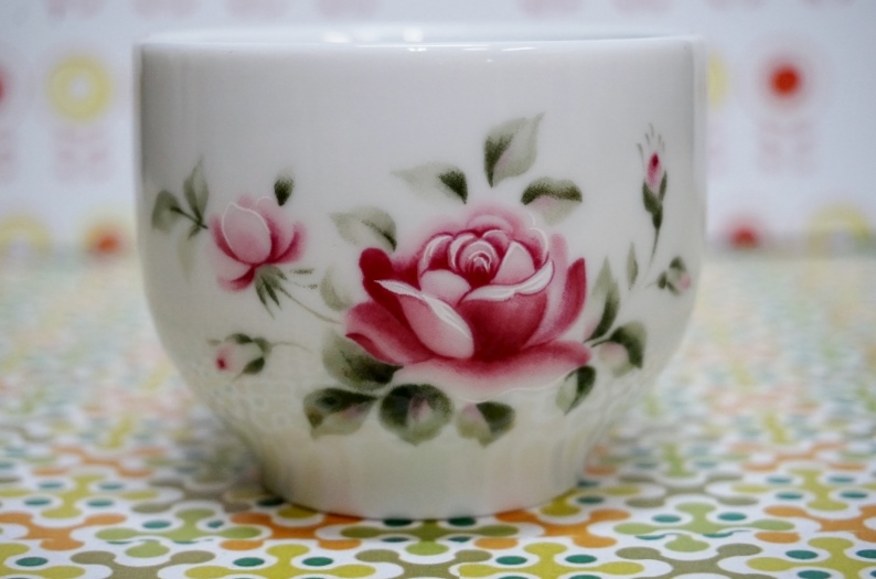 レトロな薔薇の湯呑み 花柄フリーカップ YC83