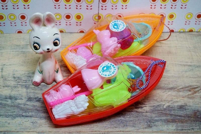 おふろでぷかぷかセット☆ブリキ金魚 おもちゃ 水ピス 船ケース入り OM502